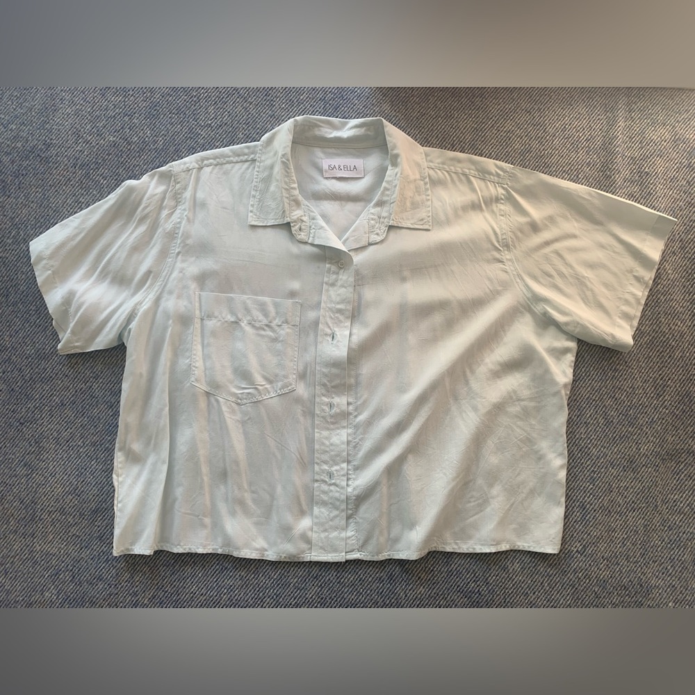 Isa & Ella Cropped Short Sleeve Button Down